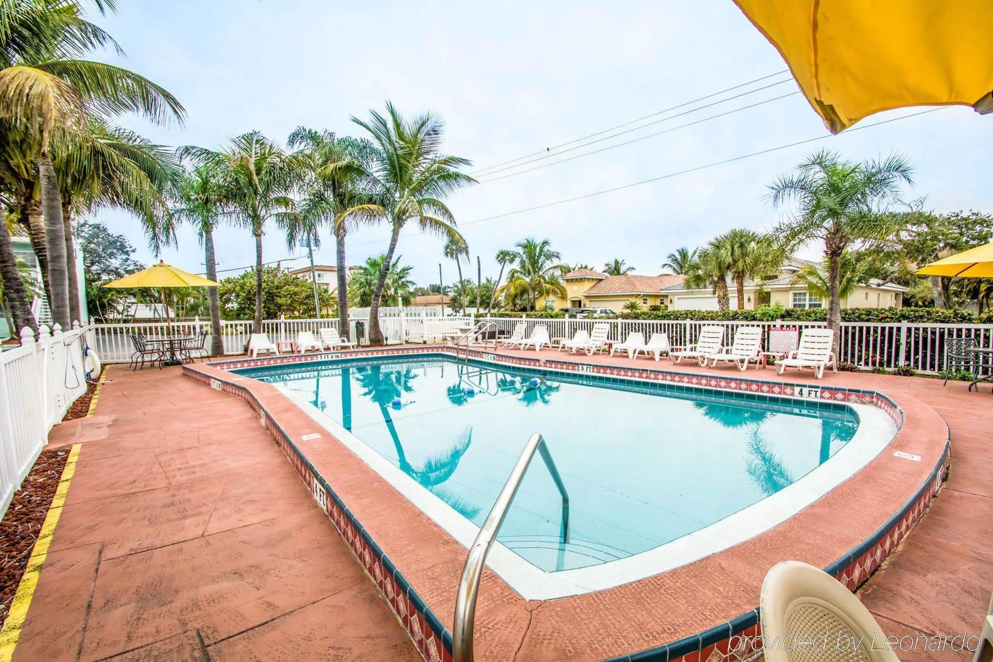 Econo Lodge Cocoa Beach - Near The Port Exterior foto